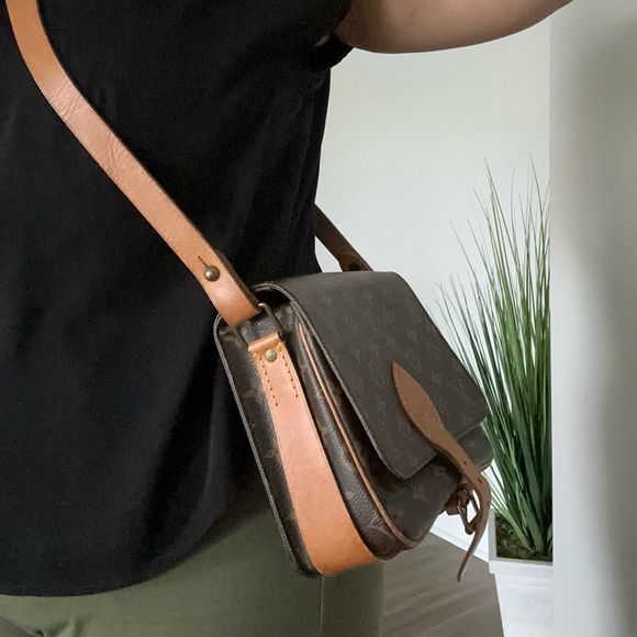 Louis Vuitton Monogram Cartouchiere 22 - Picture 3 of 10